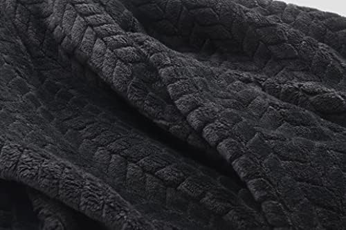 EverSnug Travel Blanket & Pillow 68x42 - Premium Ultra-Soft Microfleece 2 in 1 Compact & Packable Flight Blanket with Soft Bag Pillowcase, Hand Luggage Sleeve and Backpack Clip (Black) - Image 6