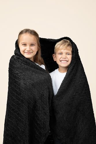 EverSnug Travel Blanket & Pillow 68x42 - Premium Ultra-Soft Microfleece 2 in 1 Compact & Packable Flight Blanket with Soft Bag Pillowcase, Hand Luggage Sleeve and Backpack Clip (Black) - Image 4