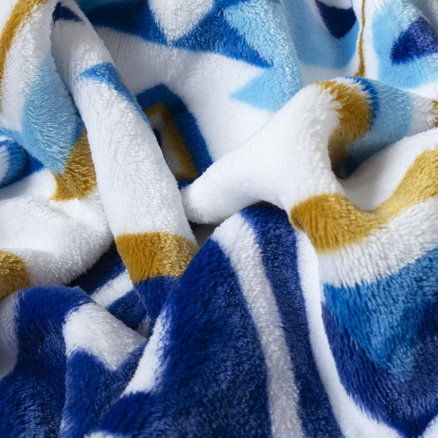 CARSTENS, INC. Travel Blanket, Premium Compact 2-in-1 Airplane Blanket/Pillow, Open Sky Blue Aztec - Image 7