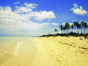 Best time to visit Hawaii with sunny weather and clear skies