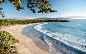 Best months to visit Hawaii for beach days and outdoor activities